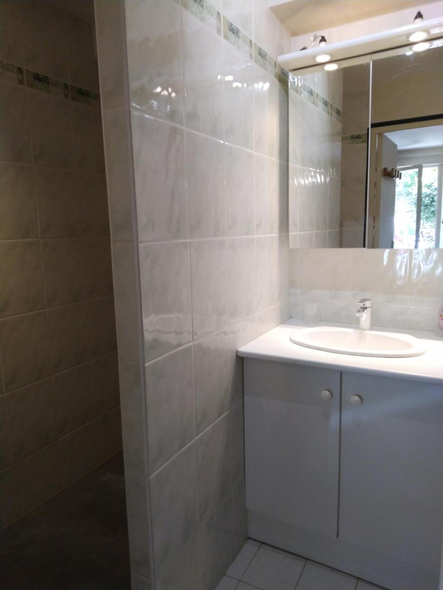 Spacieuse Maison De Village Climatisee Avec Jardin Patio Bessan Ngoại thất bức ảnh